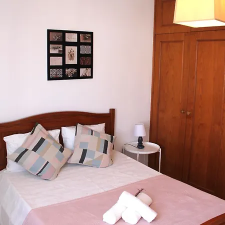 Casa Do Limoeiro Holiday home *